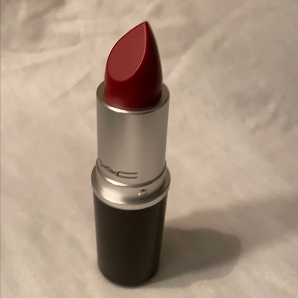 Mac lipstick canister